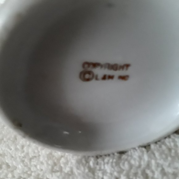 Beautiful Unique Vintage Ceramic Bud Vase - Picture 4 of 5